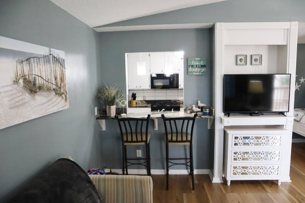 Lazy Palm 4 Pools Short Walk To Beach! Sleeps 5! Panama City Beach Eksteriør bilde
